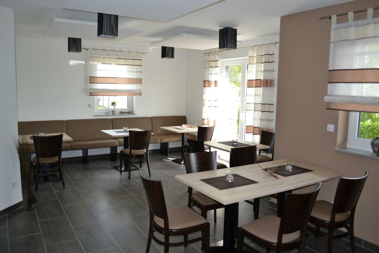 Gaestehaus Weingut Mathy-Schanz Osann-Monzel Ngoại thất bức ảnh