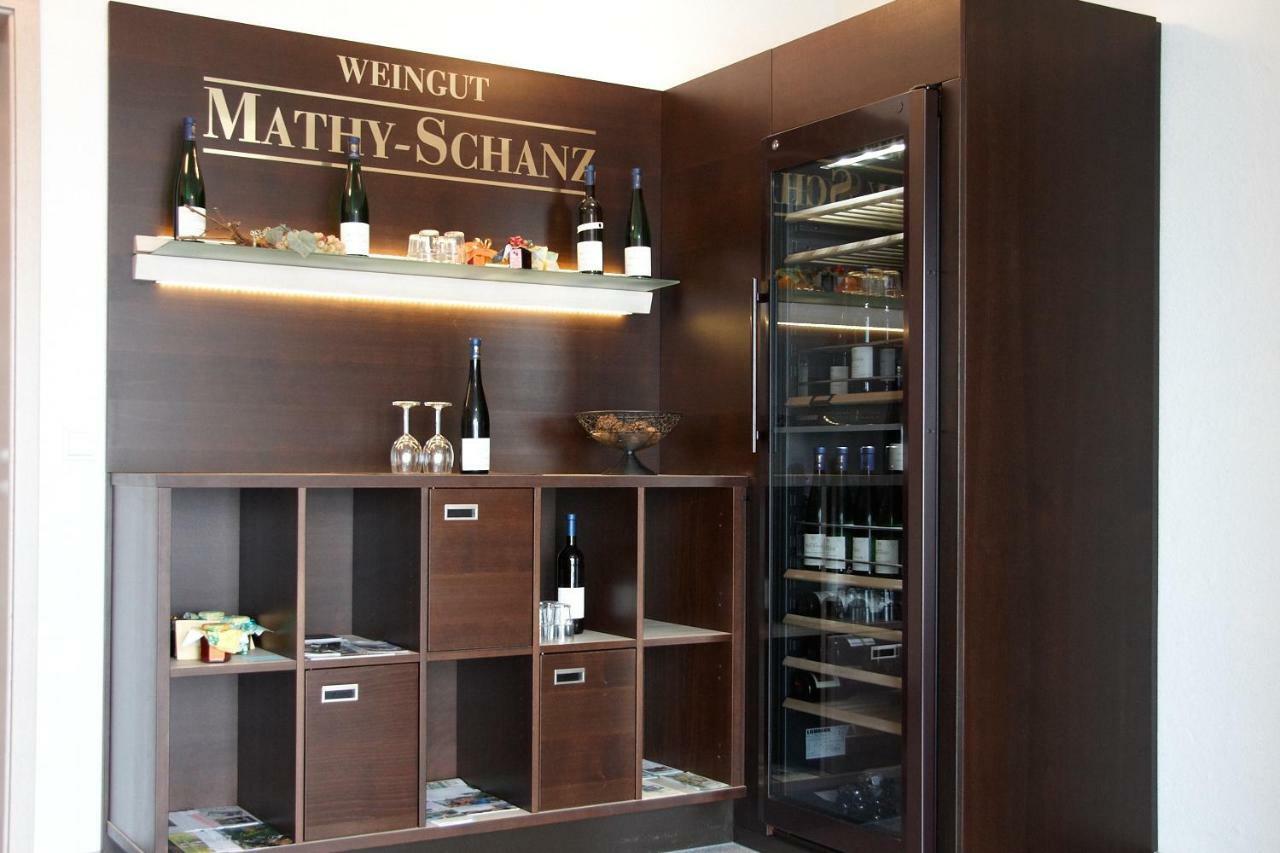 Gaestehaus Weingut Mathy-Schanz Osann-Monzel Ngoại thất bức ảnh